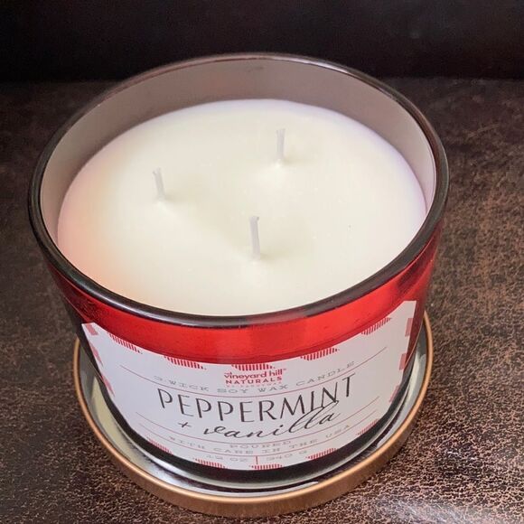 Vineyard Hill Peppermint & Vanilla 3 Wick Soy Cand - Picture 4 of 4